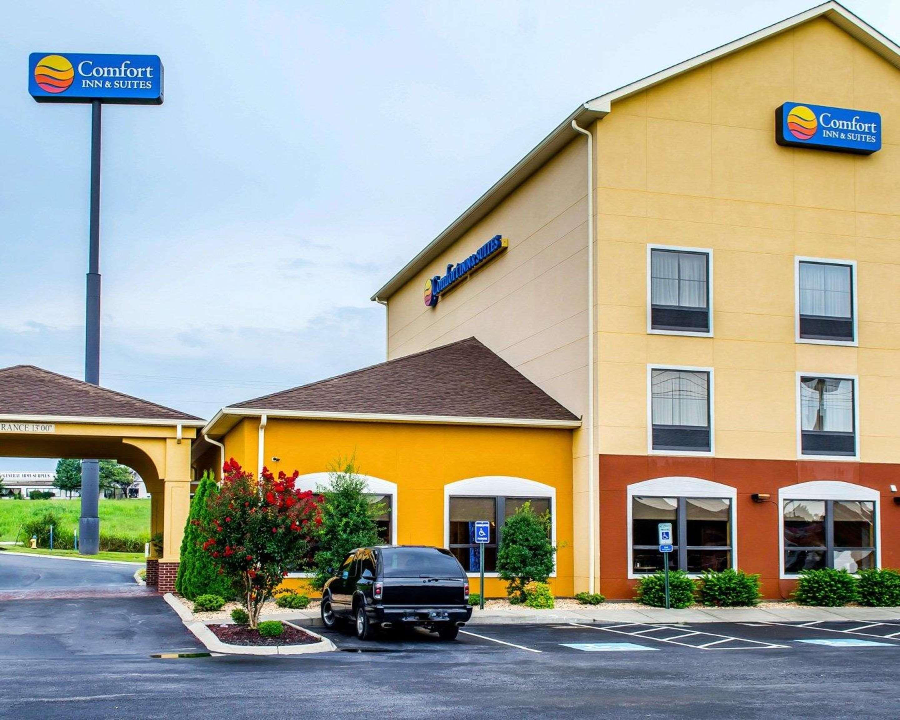 Comfort Inn & Suites Franklin East Exterior photo